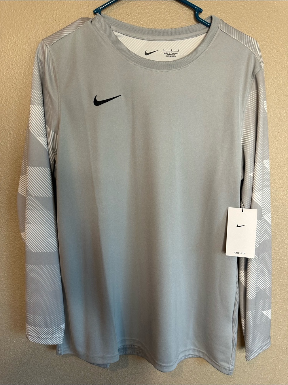 Nike women’s Dri fit long sleeve